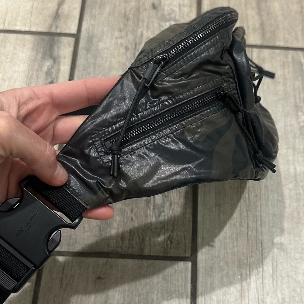 Saint Laurent Nuxx crossbody - Picture 5 of 11